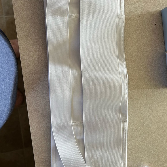 The ultimate maternity support belt - Picture 4 of 4